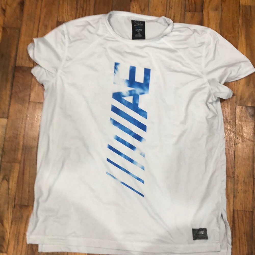 Men’s large American Eagle shirt